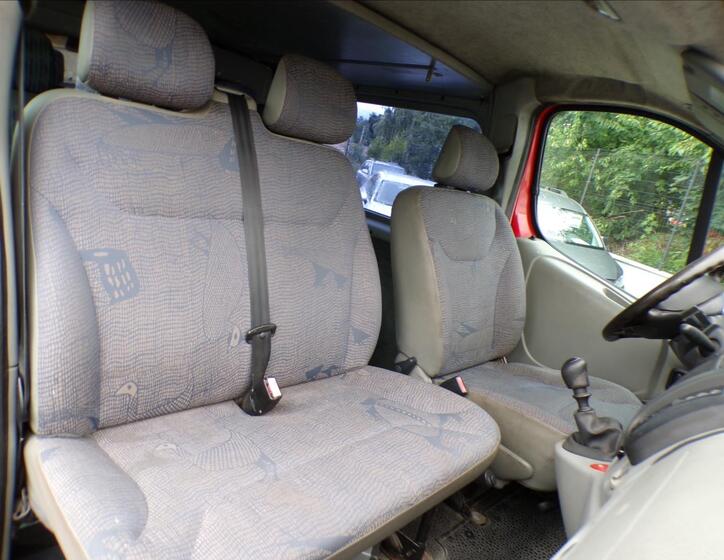 Renault Trafic 13