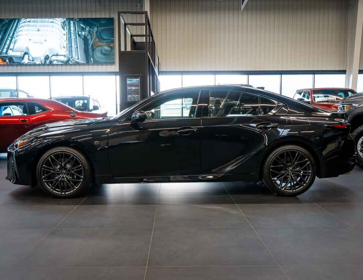 Lexus IS 2