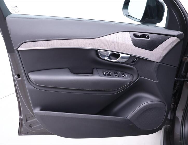 Volvo XC90 49