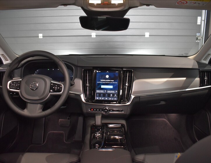 Volvo V90 29