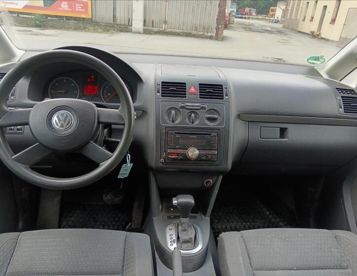 Volkswagen Touran 19