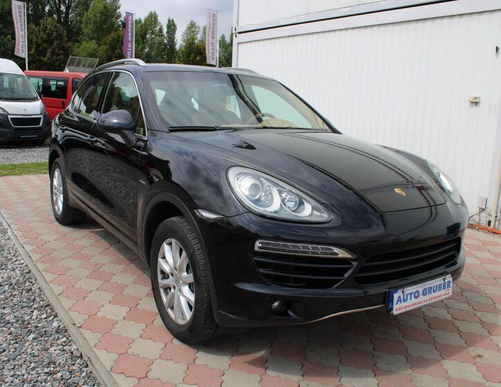 Porsche Cayenne 2