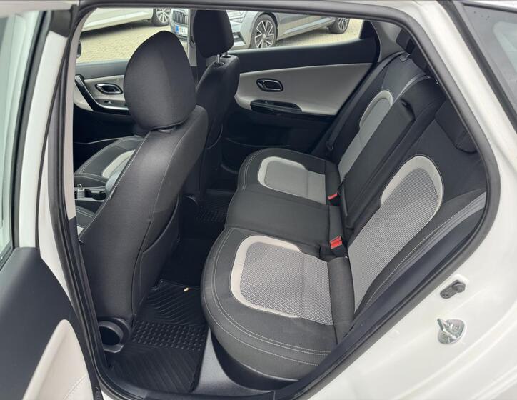 KIA Ceed 10