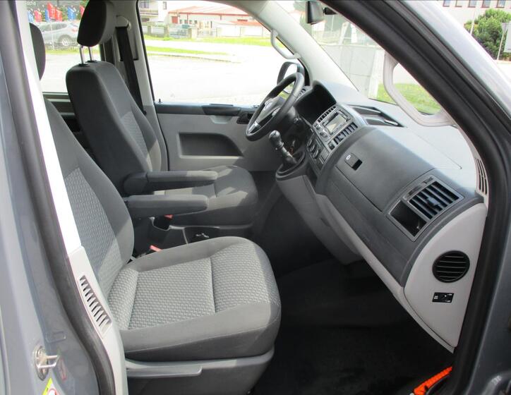 Volkswagen Transporter 12