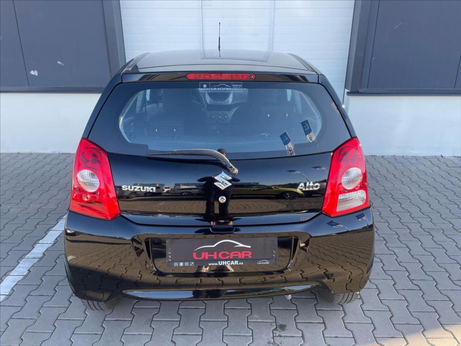 Suzuki Alto 5