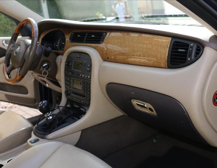 Jaguar X-Type 26