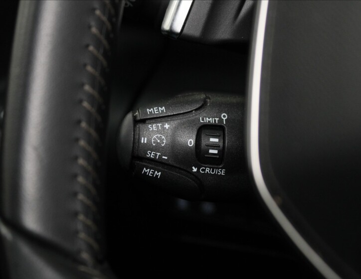 Peugeot Rifter 19