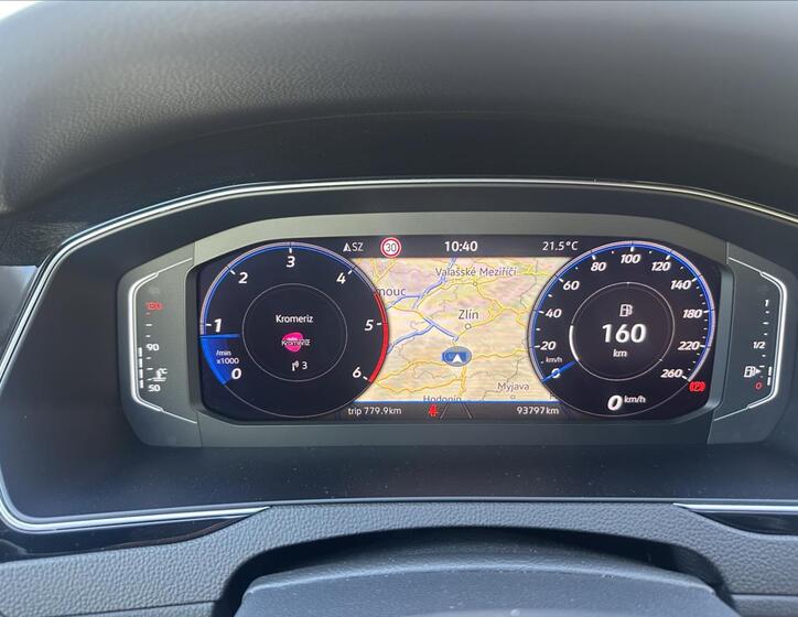 Volkswagen Passat 10