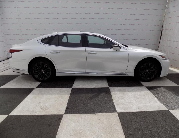 Lexus LS 500 7