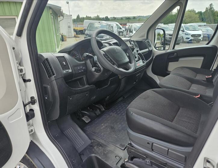 Peugeot Boxer 8