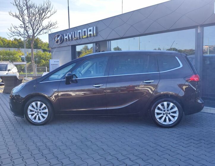 Opel Zafira 8
