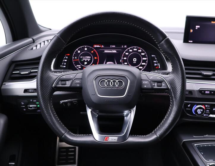 Audi Q7 22