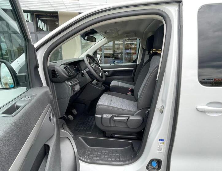Toyota ProAce Verso 11