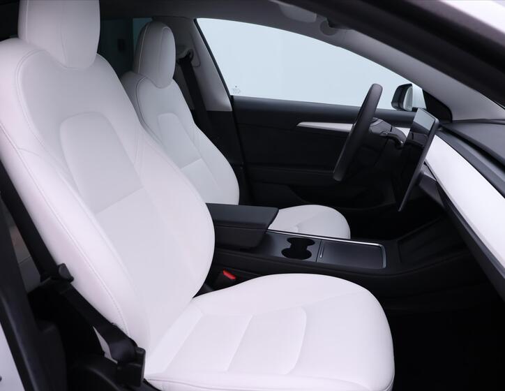 Tesla Model 3 15