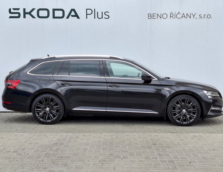 Škoda Superb 11