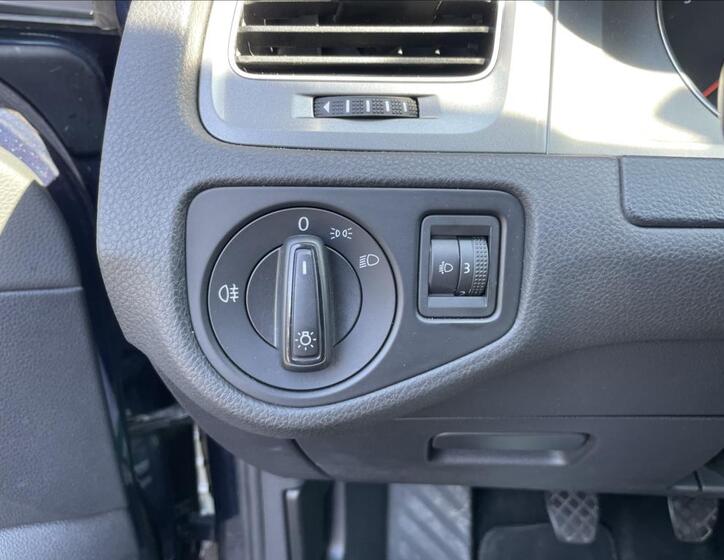 Volkswagen Golf 25