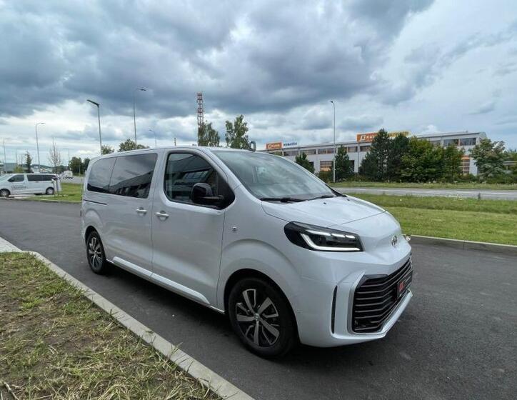 Toyota ProAce Verso 9