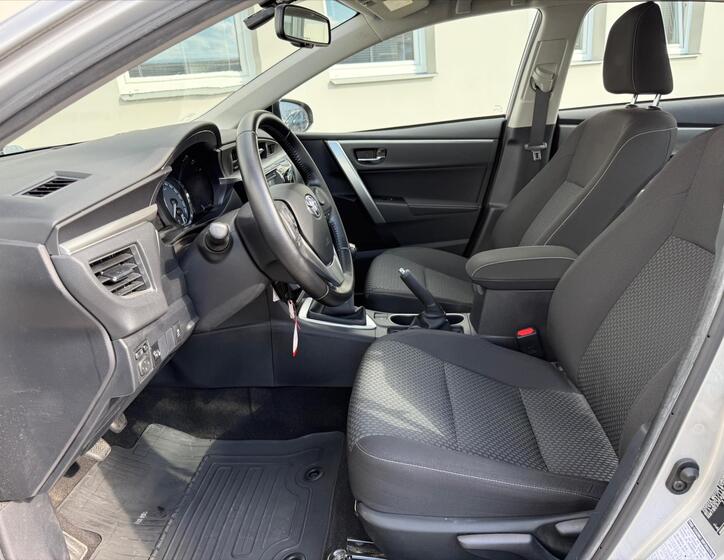 Toyota Corolla 8