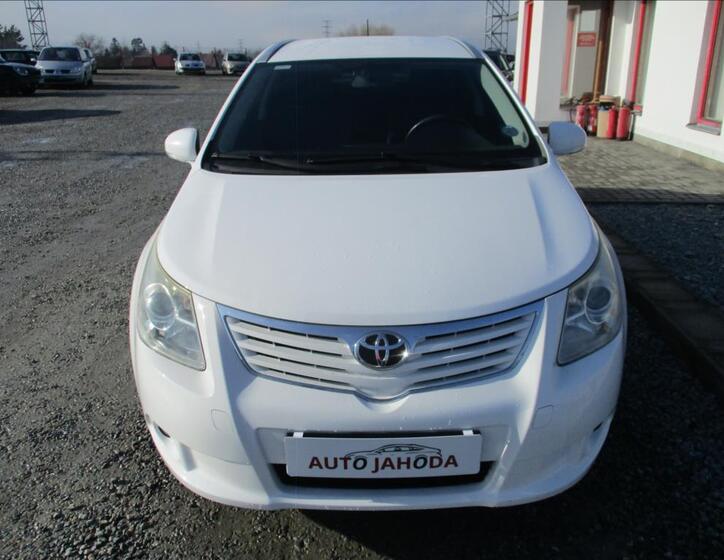 Toyota Avensis 2