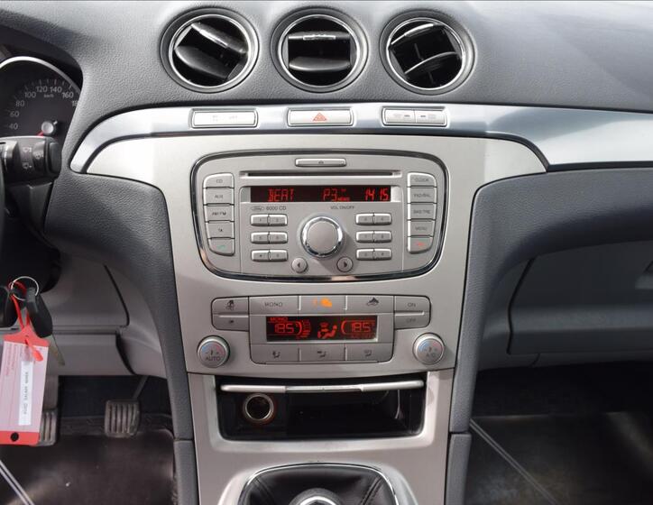 Ford Galaxy 39