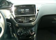 Peugeot 208 13