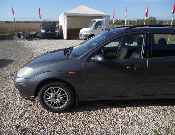 Ford Focus 10