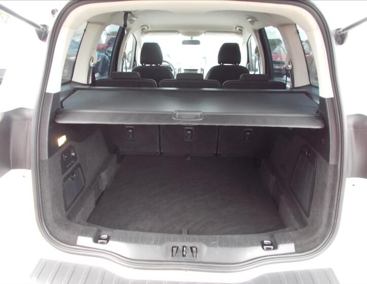 Ford Galaxy 11