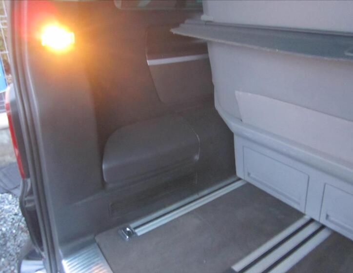 Volkswagen Multivan 49