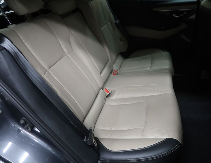 Subaru Outback 12