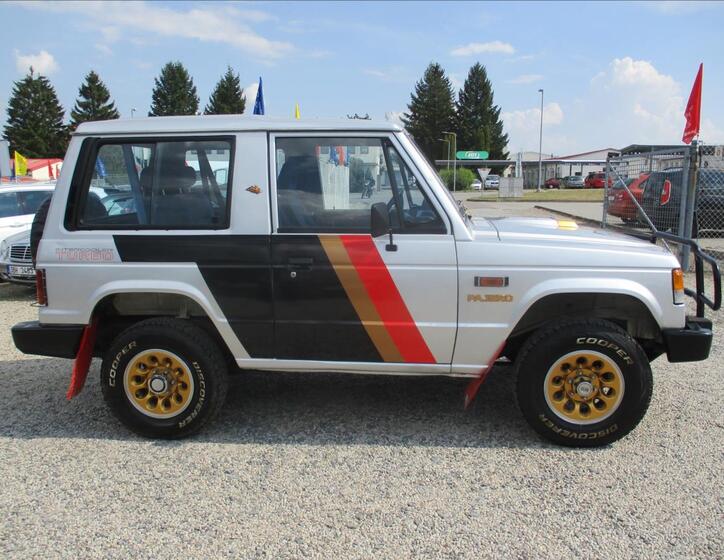 Mitsubishi Pajero 5