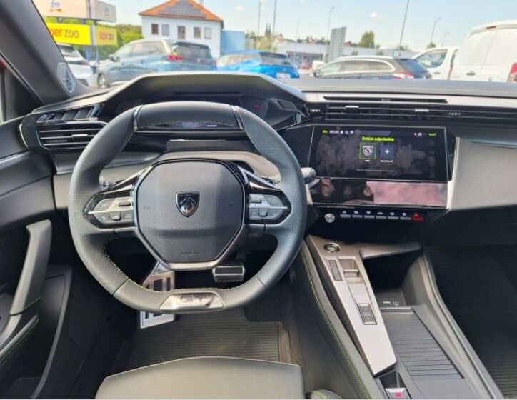 Peugeot 408 16