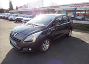 Peugeot 5008 1