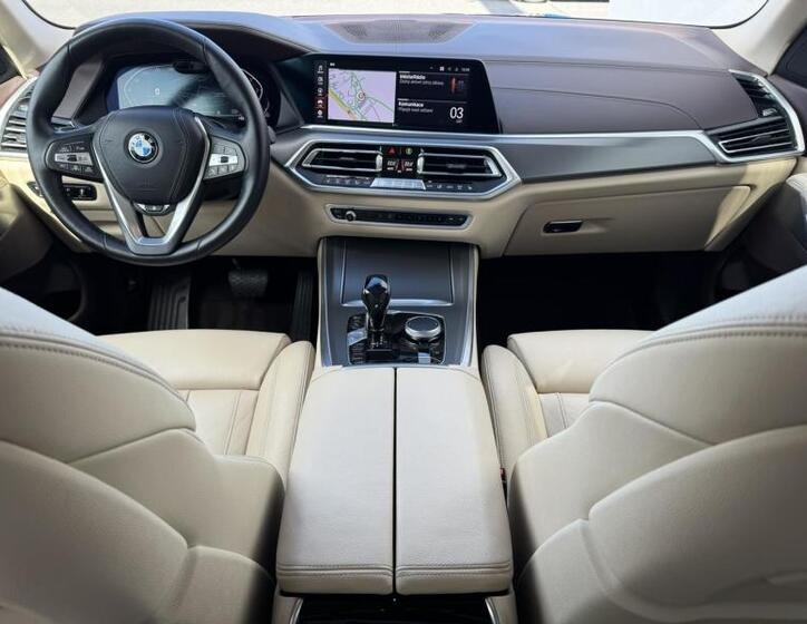 BMW X5 8