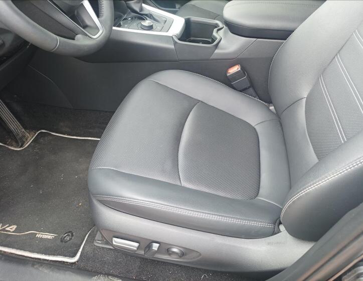 Toyota RAV4 10