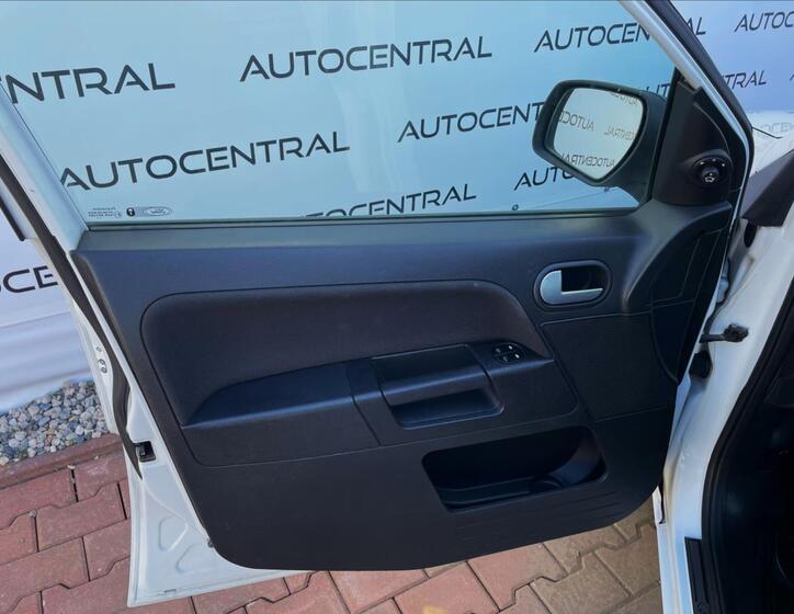 Ford Fusion 17