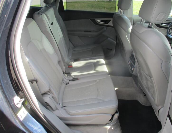Audi Q7 12