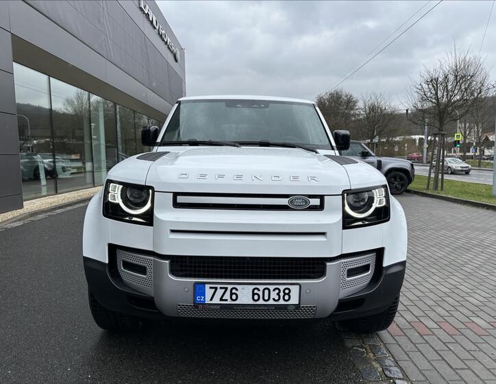 Land Rover Defender 3