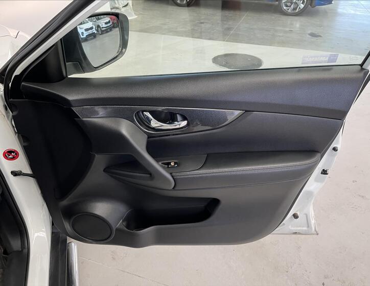 Nissan X-Trail 25
