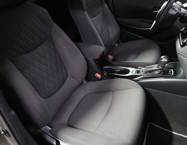 Toyota Corolla 13
