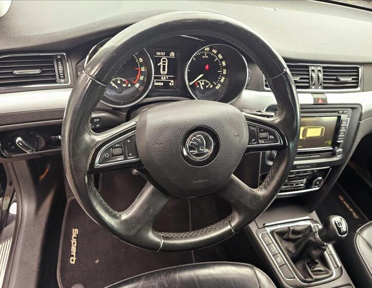 Škoda Superb 11