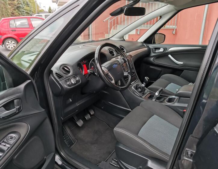 Ford S-MAX 17