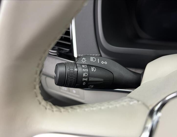 Volvo XC90 10
