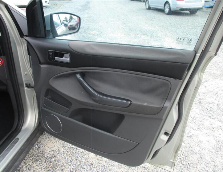 Ford Kuga 10
