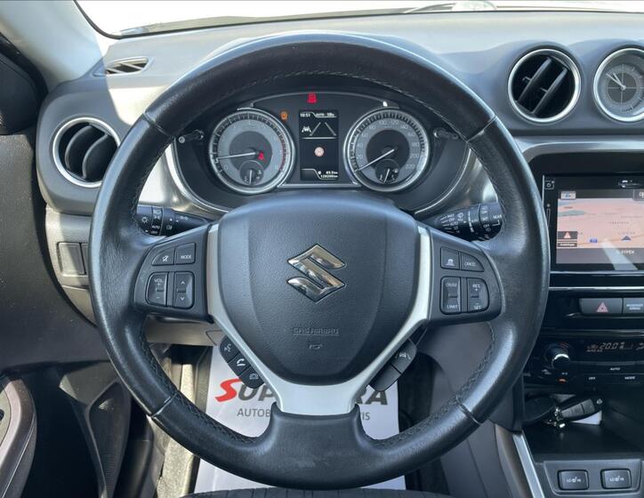 Suzuki Vitara 32