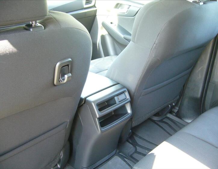 Isuzu D-Max 12
