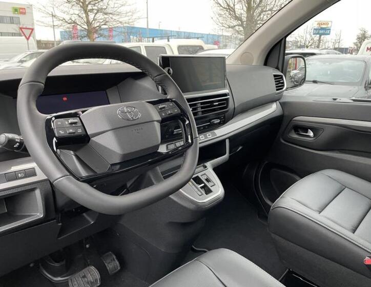 Toyota ProAce Verso 18