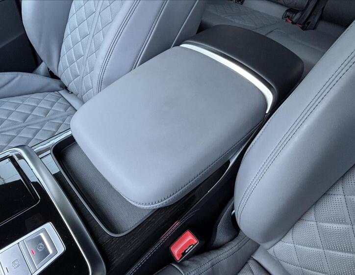 Audi Q8 48