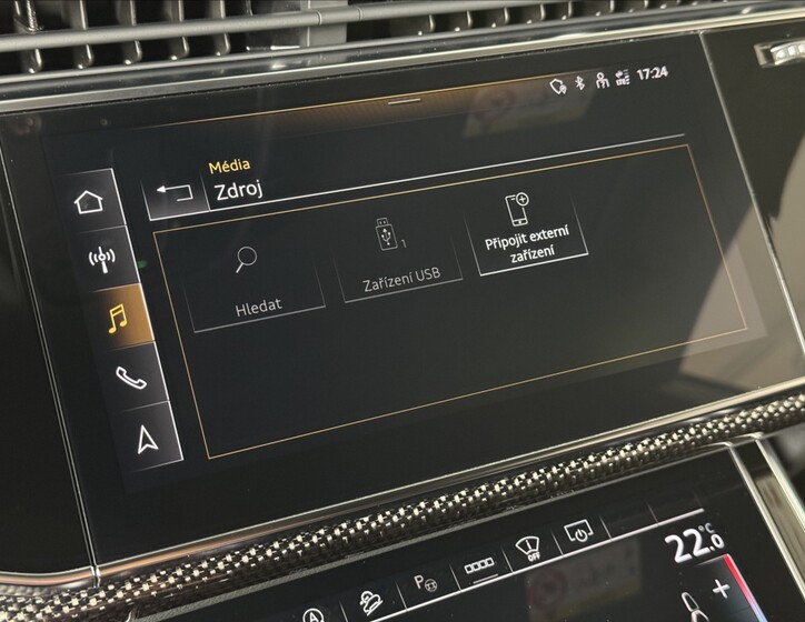 Audi Q8 40