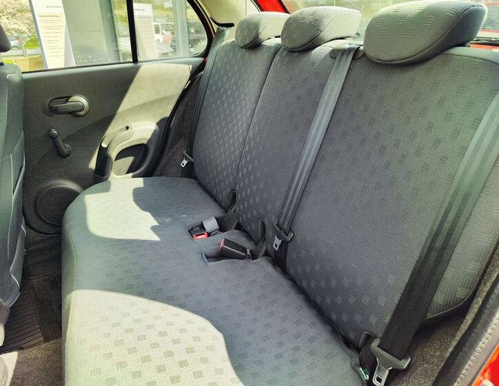 Nissan Micra 10