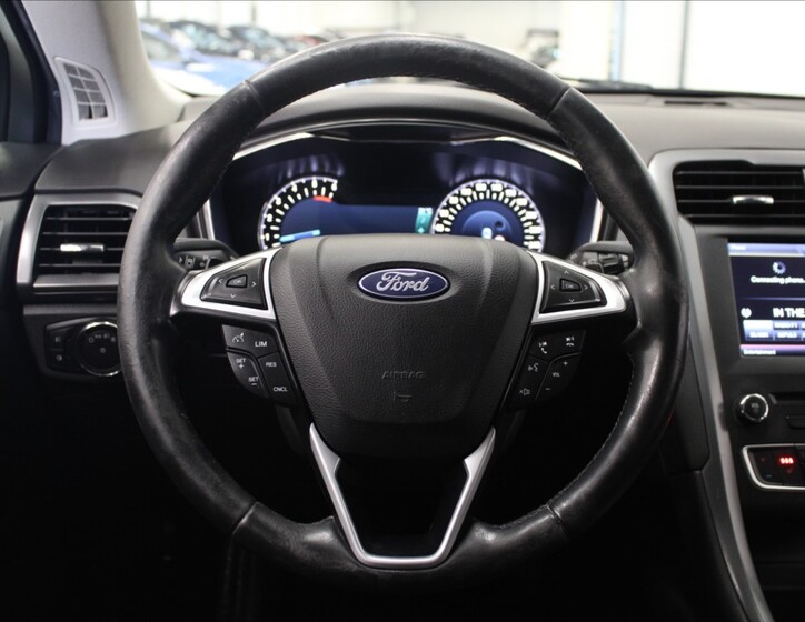 Ford Mondeo 9